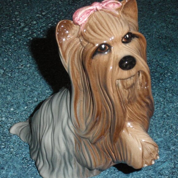 Royal Doulton "Yorkshire Terrier Seated" Collectible Dog Figurine DA119 - GIFT! - Picture 3 of 10